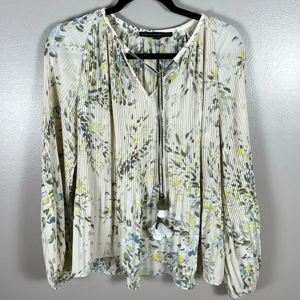 White House Black Market Balloon Sleeve Floral Blouse